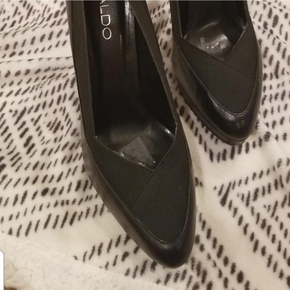 Heels - Picture 2 of 10